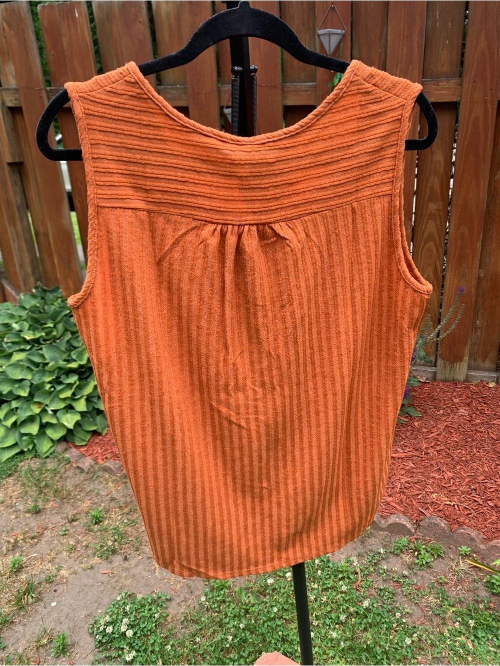 Sleeveless Button-Front Ribbed Tank Top — Orange - Picture 6 of 9